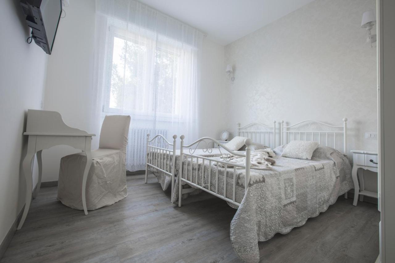 Lilly Chic Monza Bed & Breakfast エクステリア 写真